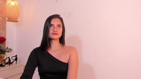 Snapshot of violethilton chatting on March 5, 10:10 pm violeth online show from March 5, 10:10 pm