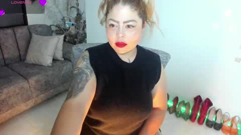 VIOLETA MONTANA online show from June 3, 9:45 am