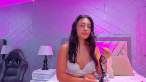 Violet Rousse online show from December 19, 6:58 pm