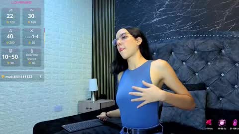 Snapshot of violett__golden chatting on September 24, 6:03 pm ViolettGolden online show from September 24, 6:03 pm