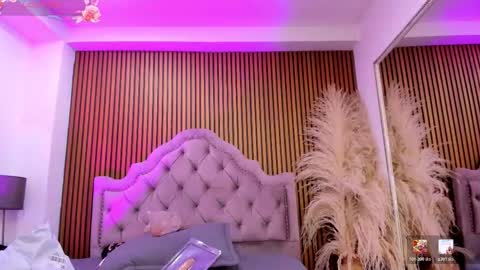 violett_hott_ online show from March 3, 12:23 pm