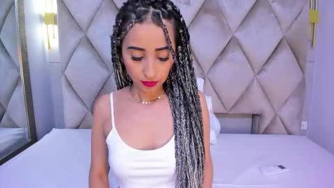 Violett  online show from January 5, 8:01 pm