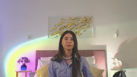 violetta_finch online show from April 5, 10:12 am