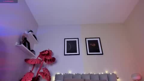 Violetta nur online show from February 9, 9:28 pm