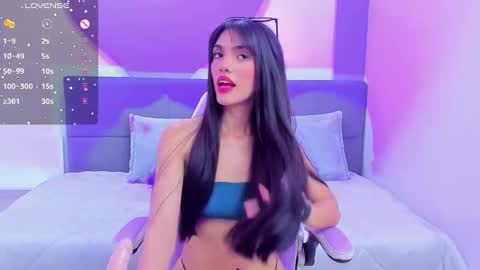 Snapshot of violetta_skinny chatting on September 21, 10:41 am violetta online show from September 21, 10:41 am