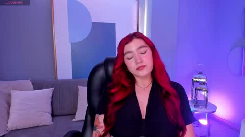 Snapshot of violettcastel chatting on March 5, 7:17 pm Violett Castel online show from March 5, 7:17 pm