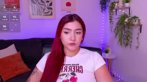 Violett Castel online show from April 14, 7:50 pm