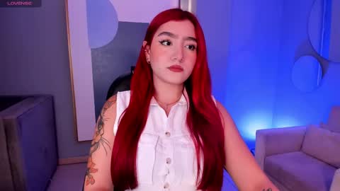 Snapshot of violettcastel chatting on September 18, 6:45 pm Violett Castel online show from September 18, 6:45 pm