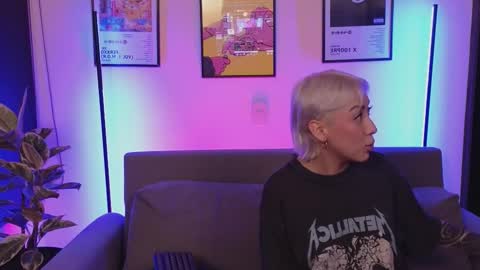 Violet online show from November 27, 2:41 am