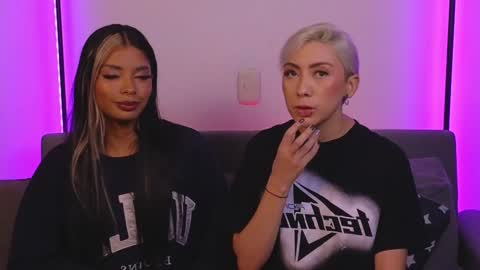 Violet online show from February 26, 1:03 am