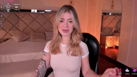 Violett  online show from November 19, 6:39 pm