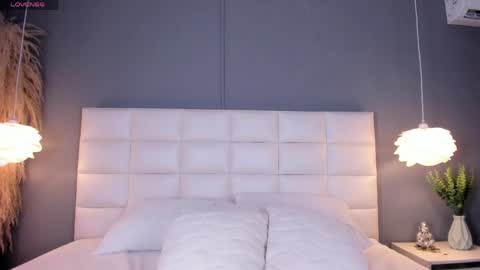 VioletthaRous online show from April 9, 10:48 pm