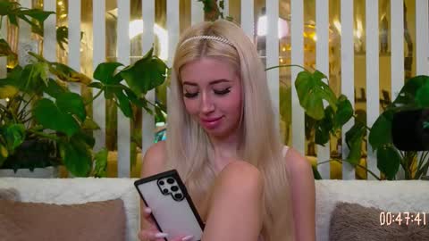 Violetta online show from March 5, 12:14 pm