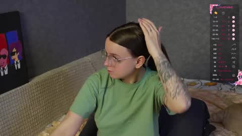 Violet online show from March 31, 8:42 pm