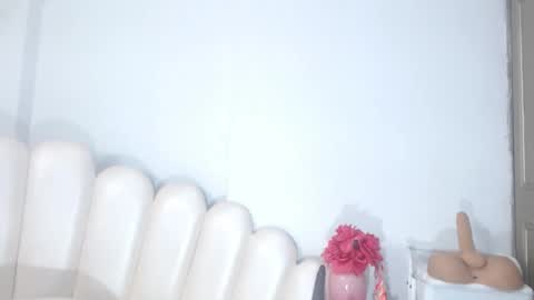 violetxia_ online show from May 13, 6:34 am