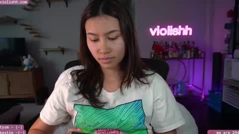 Snapshot of violishh chatting on February 15, 7:50 pm follow me on twitter violishh and ig violishh  online show from February 15, 7:50 pm