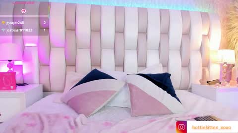 VIOLLET online show from February 26, 10:13 pm