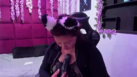 Violeta thomson online show from February 27, 7:23 am