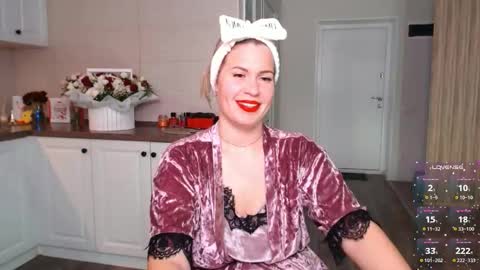 Snapshot of vip_juicy chatting on September 13, 5:10 am VelvettTime online show from September 13, 5:10 am