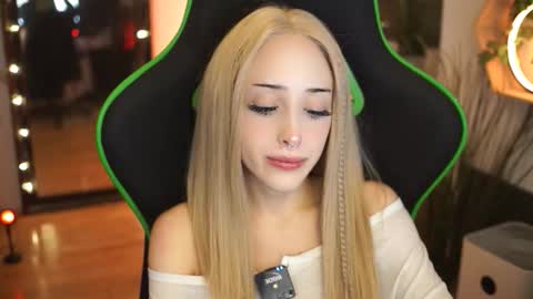 virtualexis online show from November 30, 10:50 pm