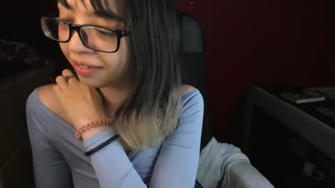 Zoe online show from June 3, 6:24 pm