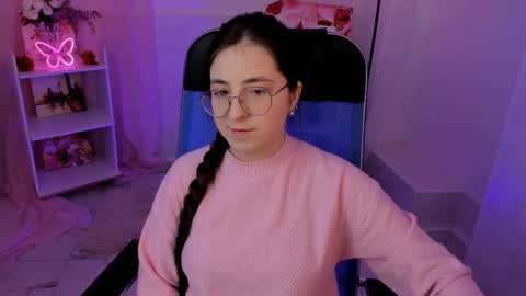 your love online show from November 9, 3:54 am