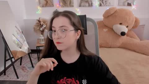 your love online show from March 27, 6:52 am