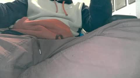 Snapshot of vitalbeach chatting on December 15, 6:07 am vitalbeach online show from December 15, 6:07 am