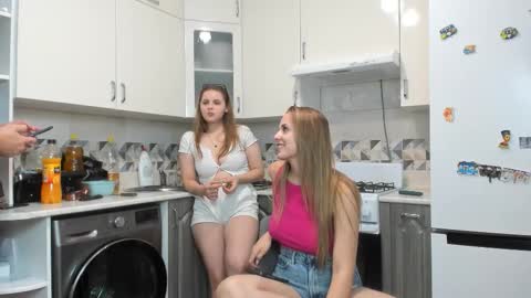 Snapshot of vitalina_company chatting on October 12, 5:26 pm Vita online show from October 12, 5:26 pm