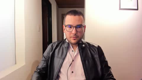 Snapshot of vito_ferrero chatting on February 13, 12:24 am Vito Ferrer online show from February 13, 12:24 am
