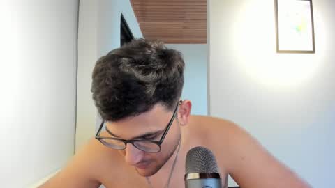 Snapshot of vito_ferrero chatting on September 26, 7:44 pm Vito Ferrer online show from September 26, 7:44 pm