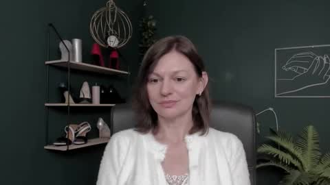 Vivian online show from November 26, 8:22 am