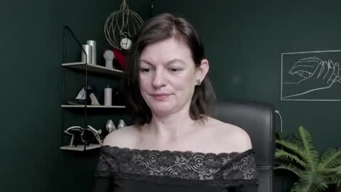 Vivian online show from April 15, 6:39 am