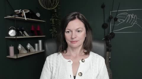 Vivian online show from October 10, 7:47 am