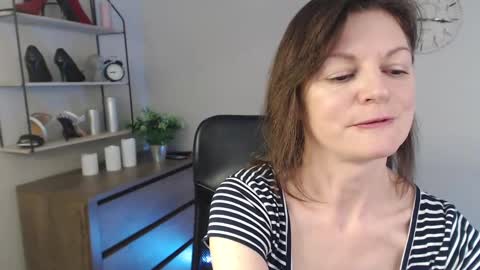 Vivian online show from March 7, 9:07 am