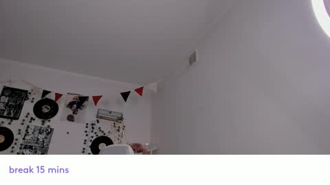 vivian_qwerty online show from February 6, 7:45 am