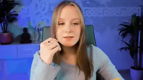 Vivien online show from March 1, 6:21 pm