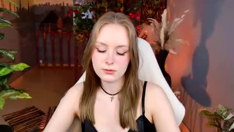 Vivien online show from March 10, 5:56 am