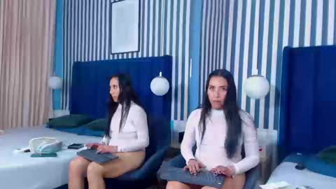 Vivian  online show from September 11, 1:34 pm