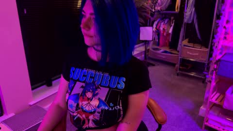 Polly  Online mostly at 9pm-2am UK Time online show from October 3, 5:54 pm