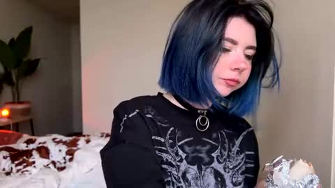 Polly  Online mostly at 9pm-2am UK Time online show from June 10, 4:39 pm