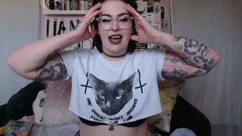 Snapshot of vixinvvitch chatting on October 11, 7:39 pm VIXIN online show from October 11, 7:39 pm