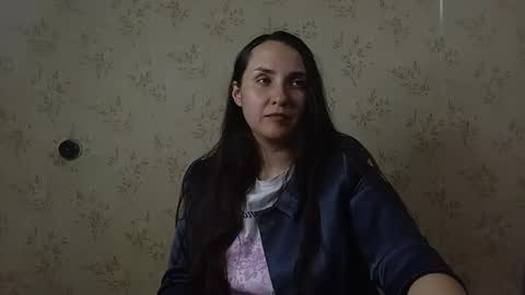 voulezvous_angel online show from March 29, 7:15 pm