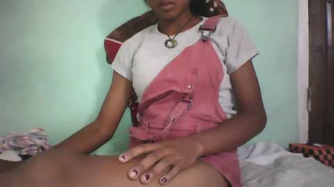 vounialdy online show from February 14, 3:47 pm