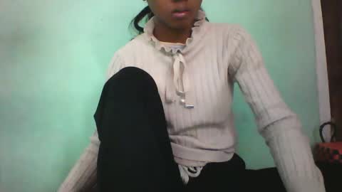 vounialdy online show from February 24, 4:04 pm