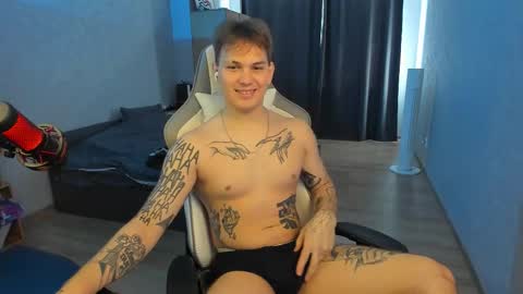 Snapshot of vova_belkin_ chatting on September 15, 9:11 am vova online show from September 15, 9:11 am