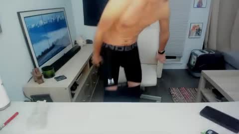 Vulgaralex320 online show from February 4, 3:54 am