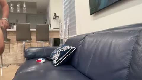 vw125 online show from February 13, 10:54 pm