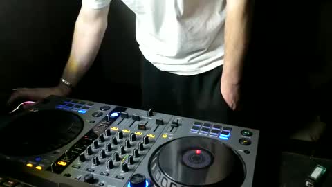 VybzKartel online show from February 18, 5:18 am