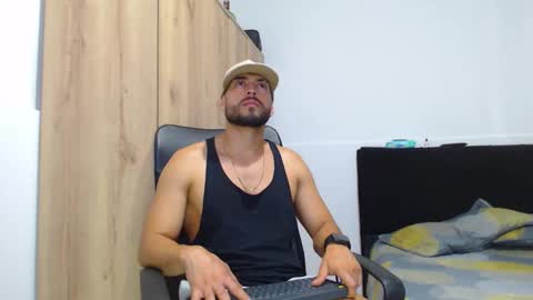 WALTER BROWN  online show from November 8, 4:21 pm